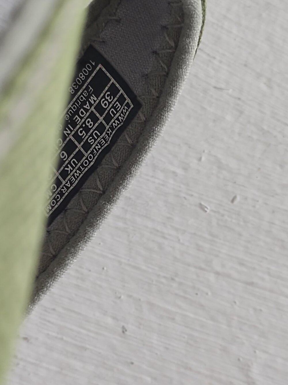 Keen slip on sandals - size 8.5 - comfortable arch support - flip flop - green - Picture 6 of 6